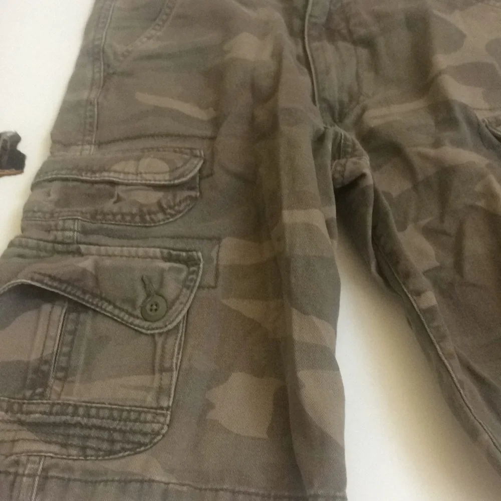 FINAL MARKDOWN Boys camo cargo shorts 10